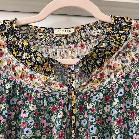 JODIFL size S Peasant floral blouse. - Picture 2 of 5
